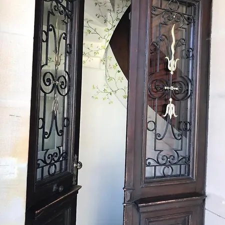 Apartament 1894 *
